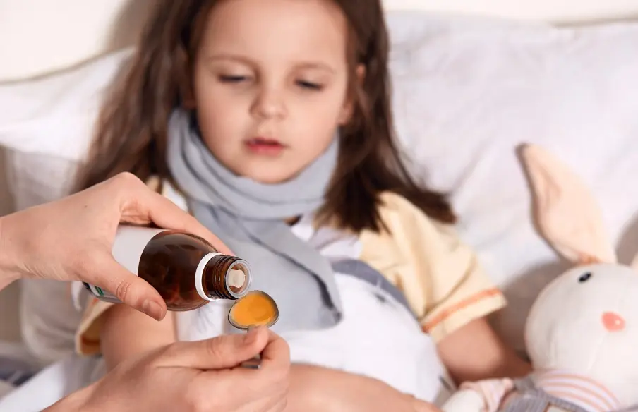 Imagem do post Xarope infantil para tosse seca: como funciona + principais tipos 